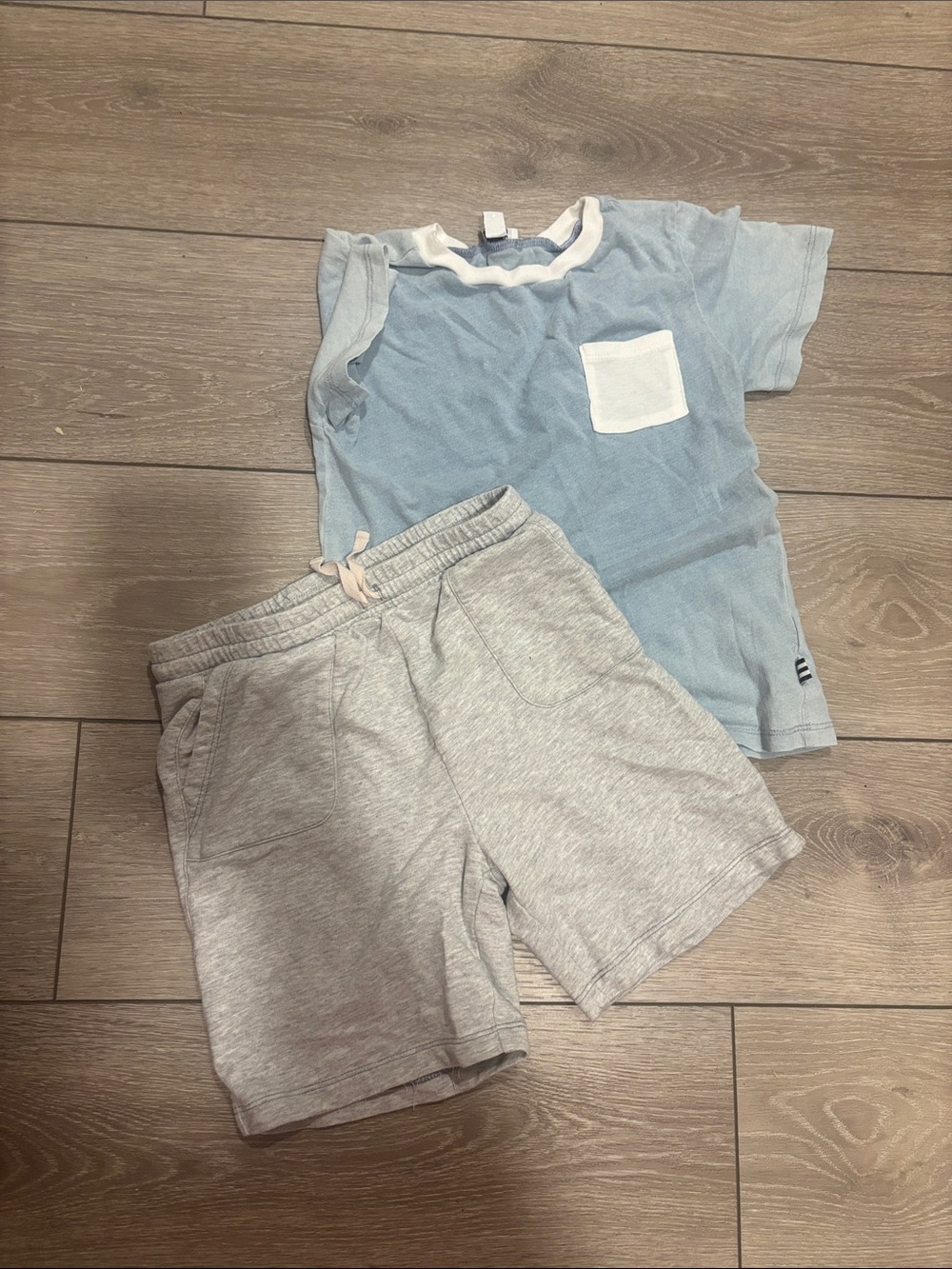 Splendid pants and tee size 7